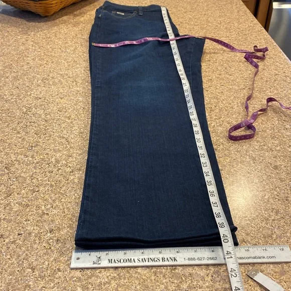 Lee Relaxed Straight Leg At The Waist 14 Medium Blue Jeans (Altered/Hemmed) - Picture 12 of 16